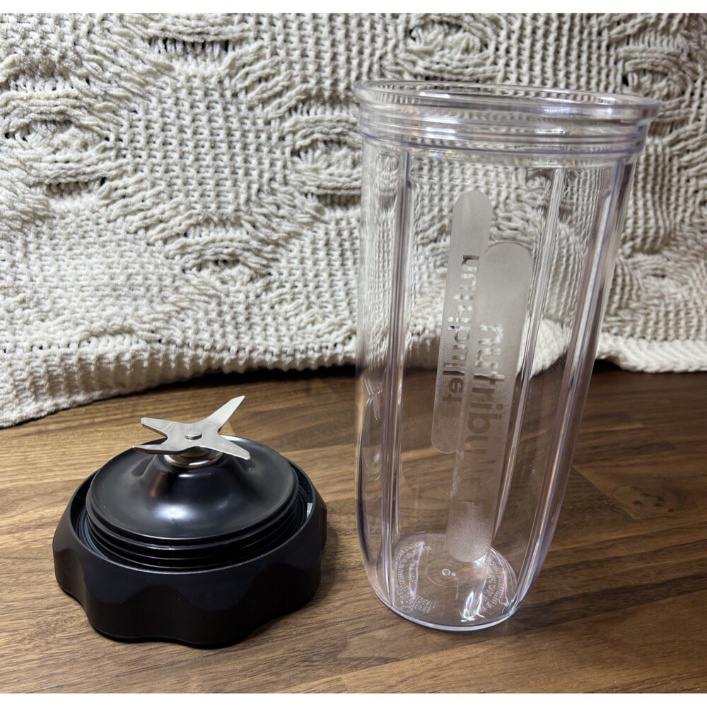 NutriBullet 32 oz Blender Cup & Lid Extractor Blade Genuine OEM Clear Drink